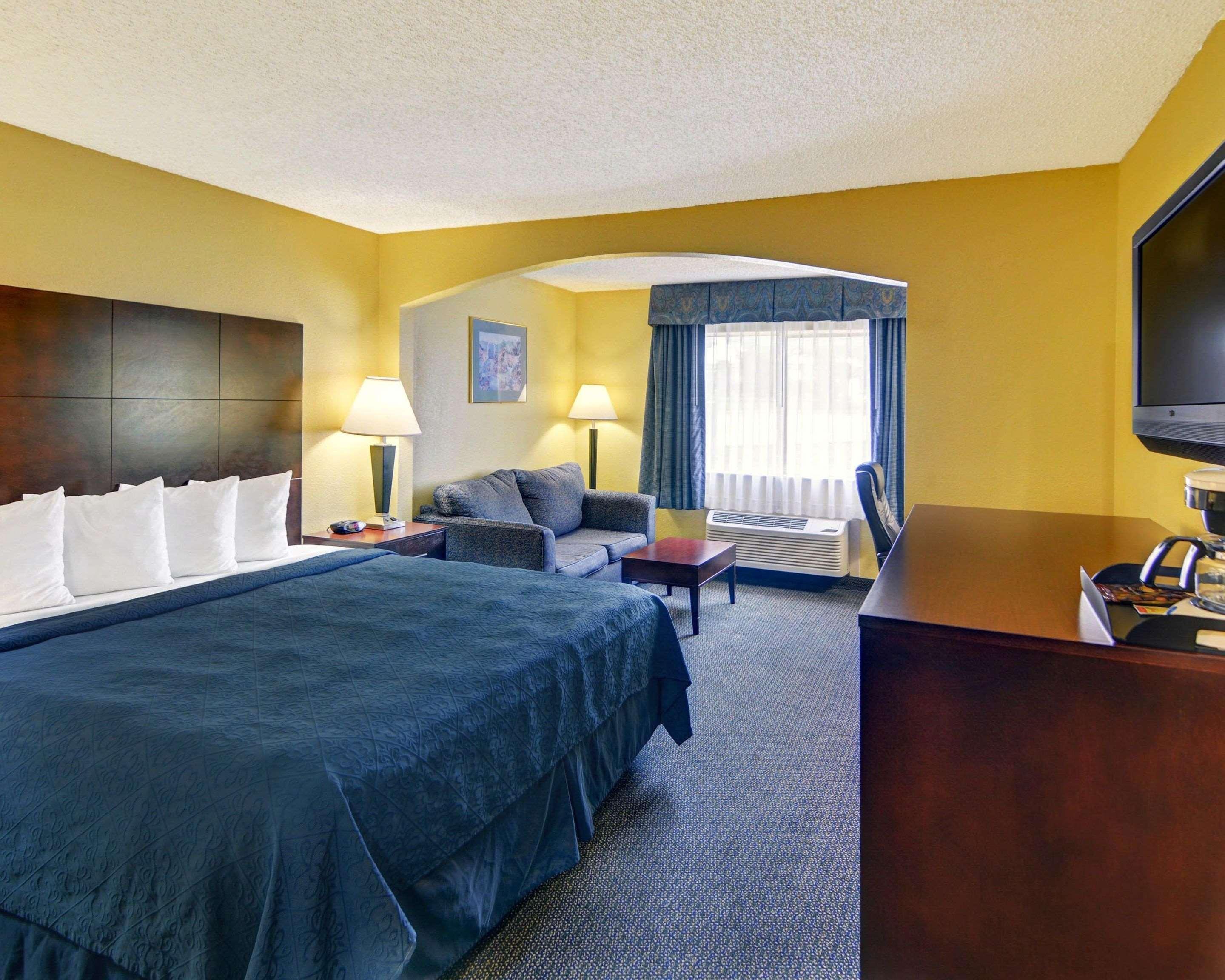 Quality Inn & Suites Grand Prairie Exterior foto